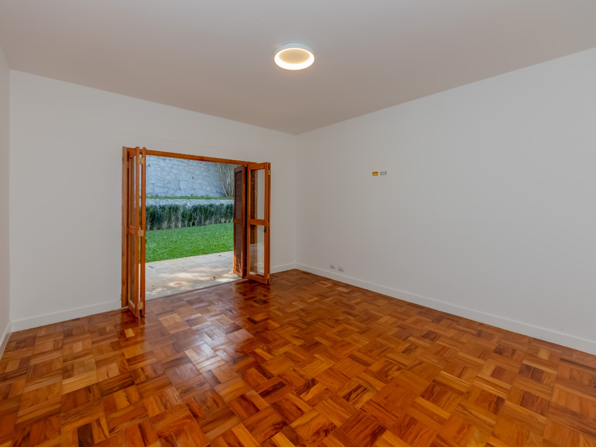 Casa à venda com 4 quartos, 800m² - Foto 17