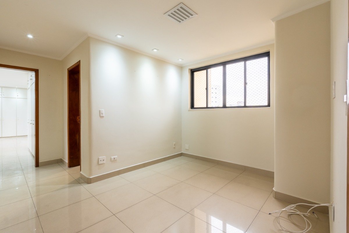 Apartamento à venda com 4 quartos, 220m² - Foto 16