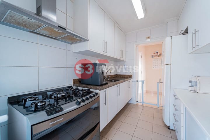 Apartamento à venda com 2 quartos, 70m² - Foto 15