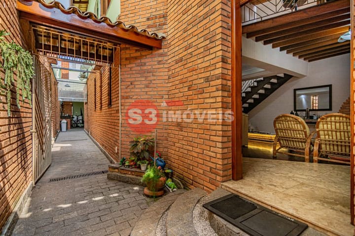 Casa à venda com 3 quartos, 250m² - Foto 48