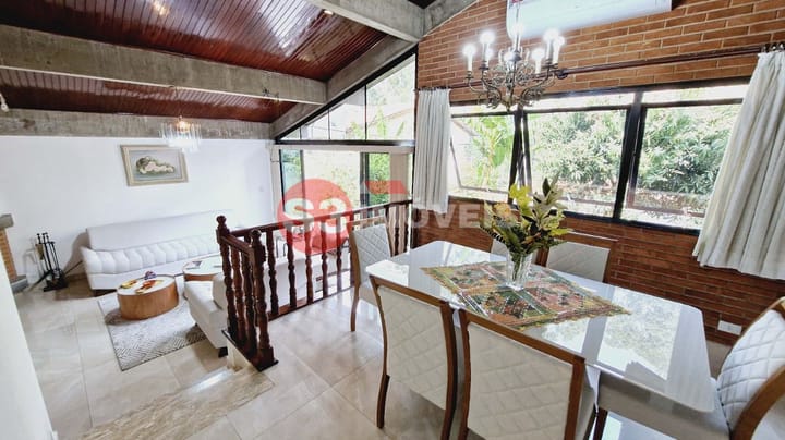 Casa à venda com 3 quartos, 245m² - Foto 9