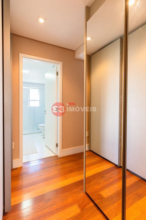 Apartamento à venda com 4 quartos, 238m² - Foto 32