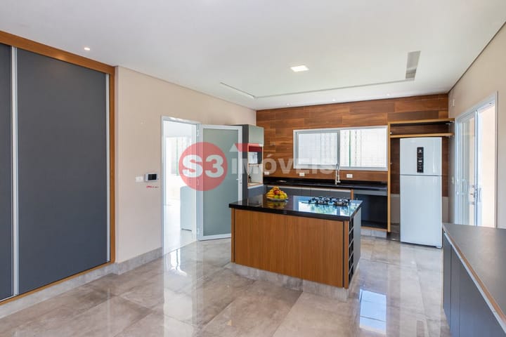 Casa à venda com 4 quartos, 900m² - Foto 18