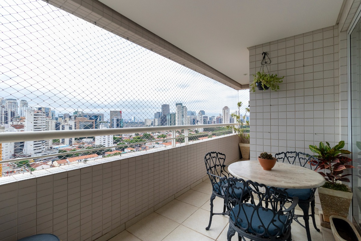 Apartamento à venda com 3 quartos, 116m² - Foto 3