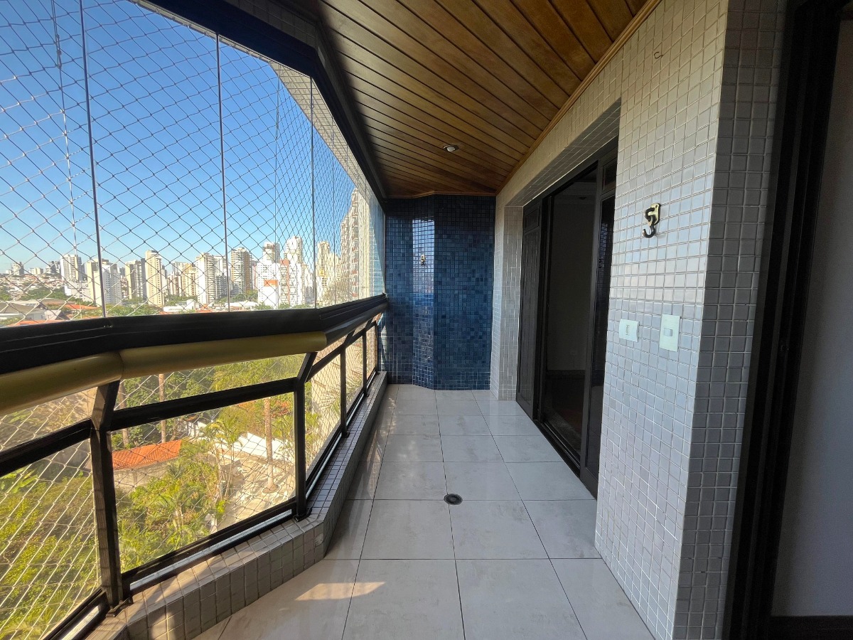 Apartamento à venda com 4 quartos, 176m² - Foto 4