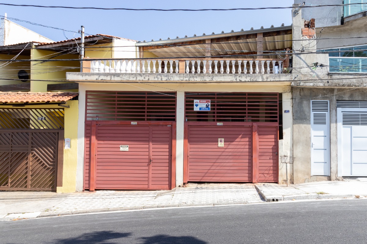 Casa à venda com 5 quartos, 217m² - Foto 1