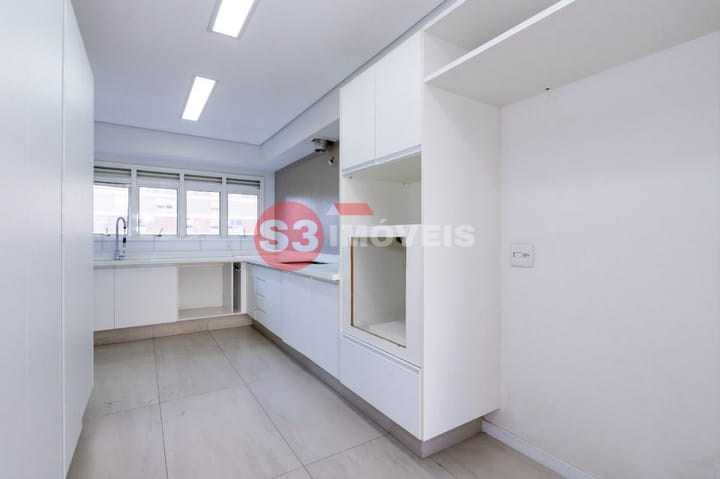 Apartamento à venda com 3 quartos, 235m² - Foto 22