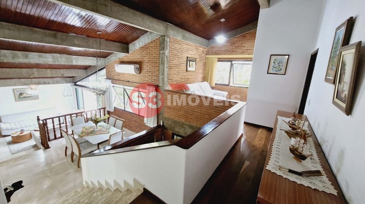 Casa à venda com 3 quartos, 245m² - Foto 8