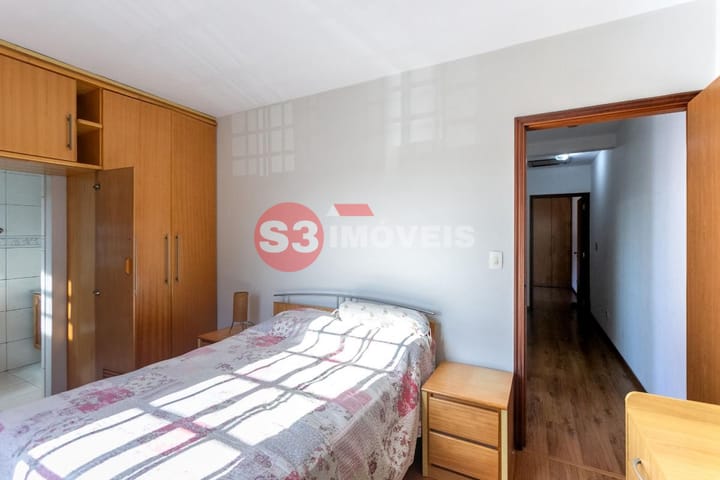 Casa à venda com 4 quartos, 228m² - Foto 13