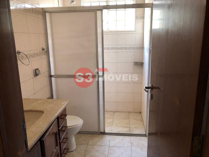 Casa à venda e aluguel com 5 quartos, 250m² - Foto 22