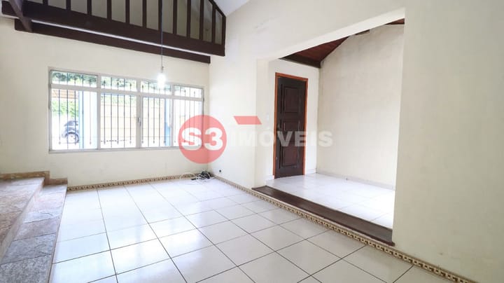 Casa à venda com 2 quartos, 140m² - Foto 2