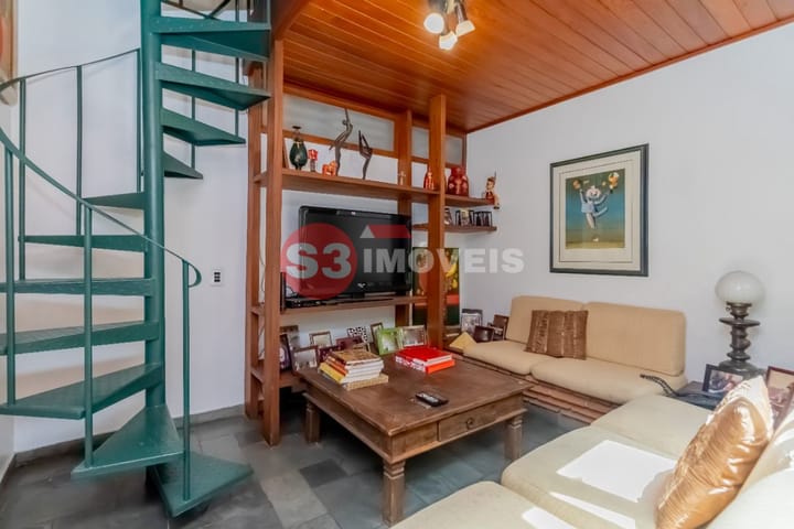 Casa à venda com 4 quartos, 310m² - Foto 16