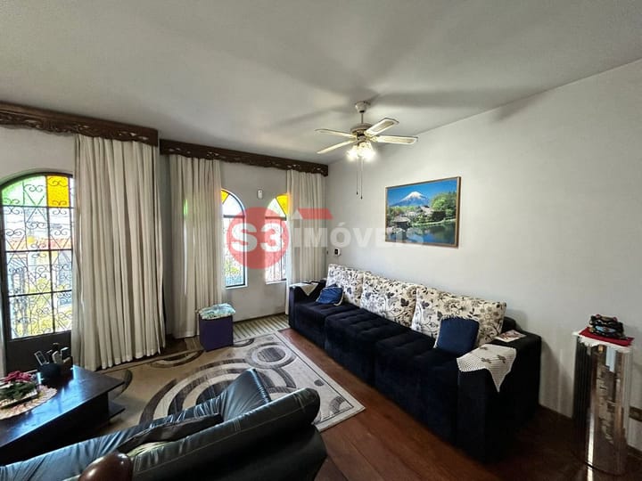 Casa à venda com 4 quartos, 280m² - Foto 1