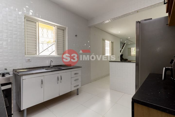 Casa à venda com 2 quartos, 140m² - Foto 7