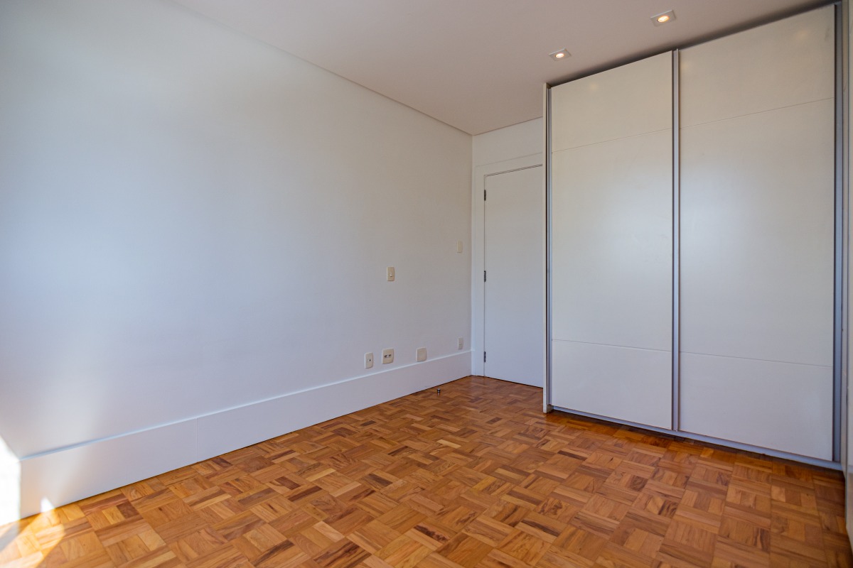 Apartamento à venda com 4 quartos, 180m² - Foto 36