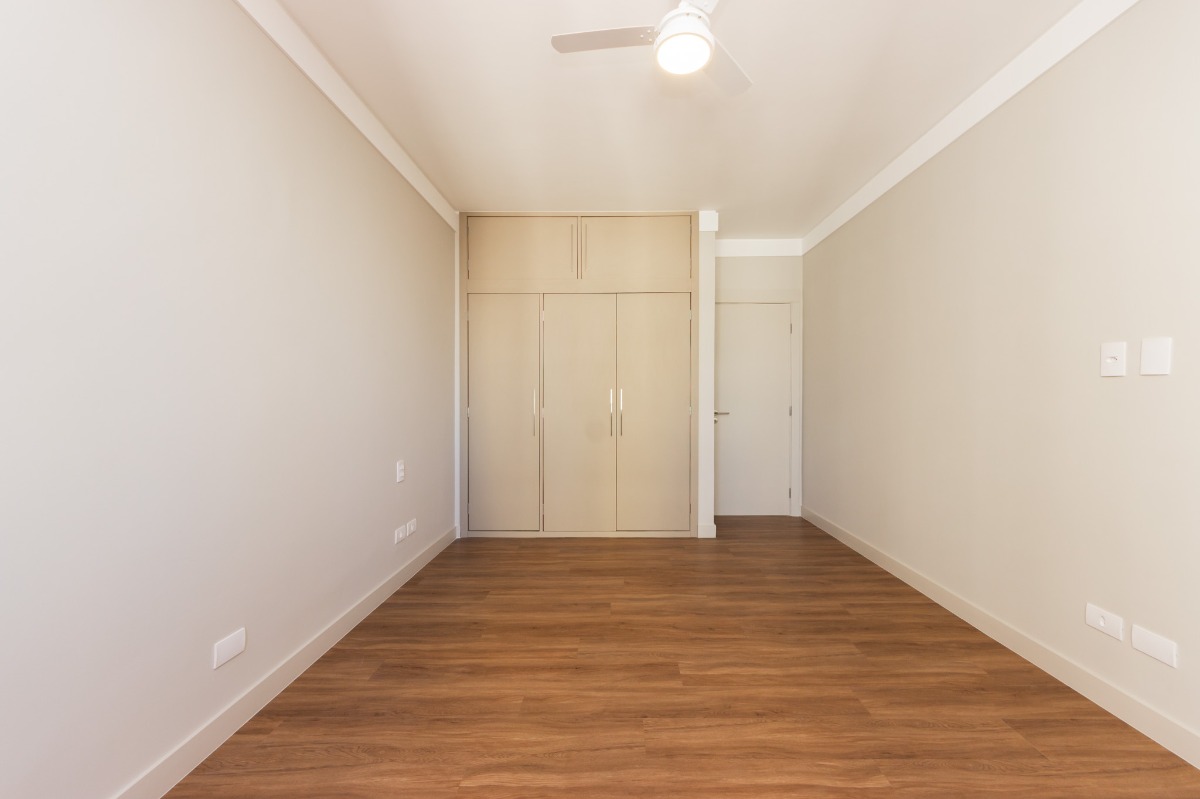 Apartamento à venda com 4 quartos, 212m² - Foto 11