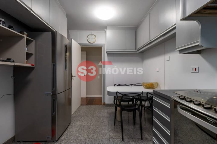 Apartamento à venda com 4 quartos, 187m² - Foto 12