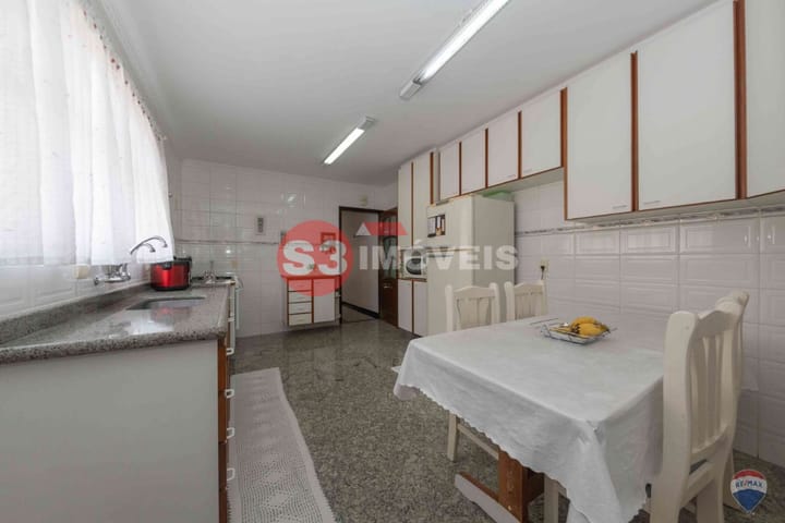 Casa à venda com 3 quartos, 173m² - Foto 5