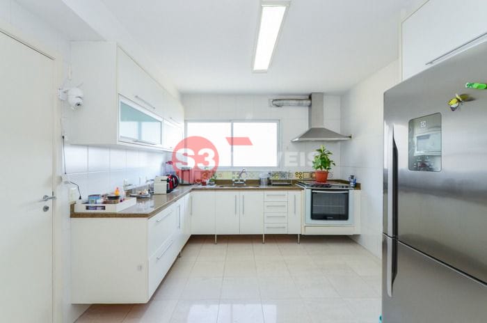 Apartamento à venda com 3 quartos, 202m² - Foto 33