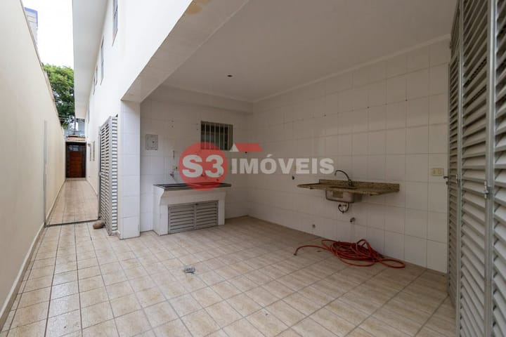 Casa à venda com 3 quartos, 240m² - Foto 15