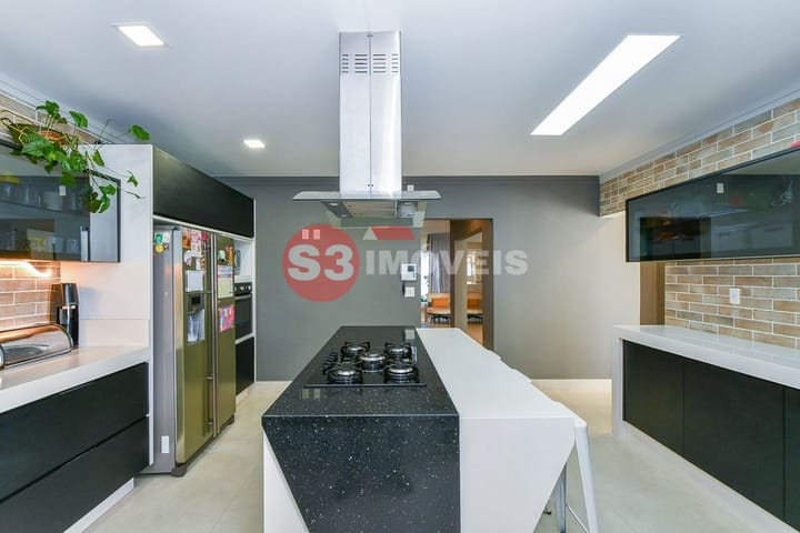 Casa à venda com 4 quartos, 240m² - Foto 13