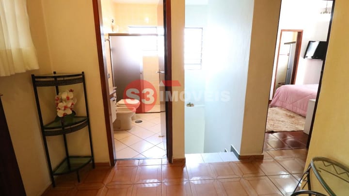 Casa à venda com 3 quartos, 250m² - Foto 12