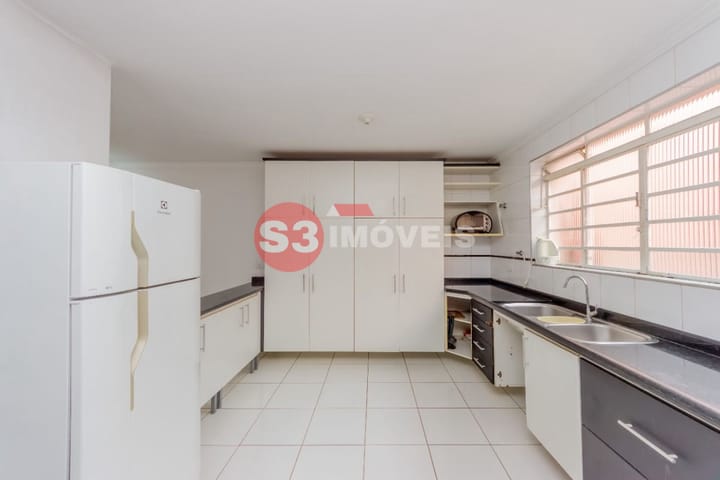 Casa à venda com 2 quartos, 132m² - Foto 11