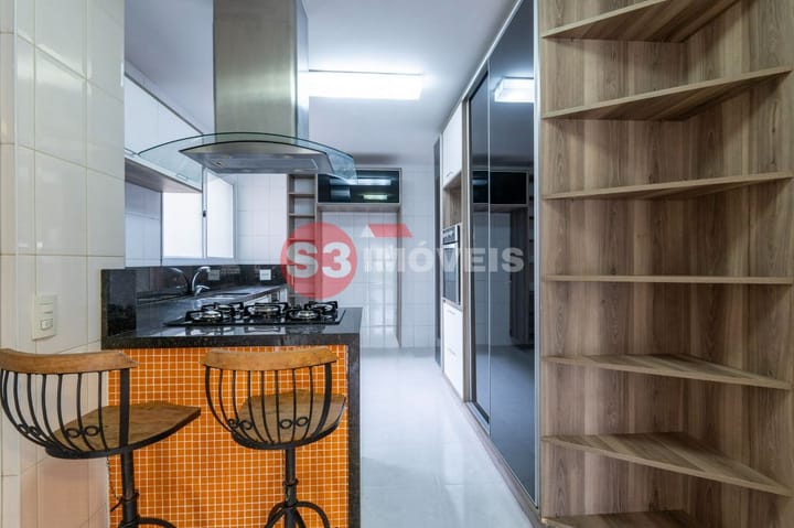 Apartamento à venda com 3 quartos, 145m² - Foto 16