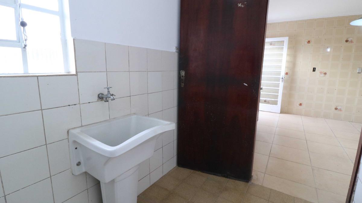 Casa à venda com 3 quartos, 88m² - Foto 14