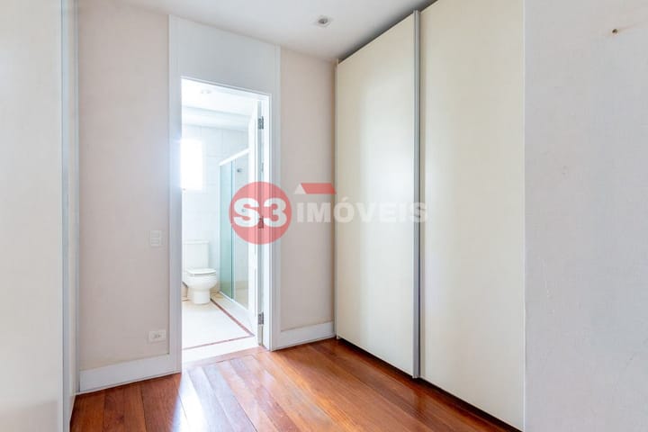 Apartamento à venda com 4 quartos, 211m² - Foto 26