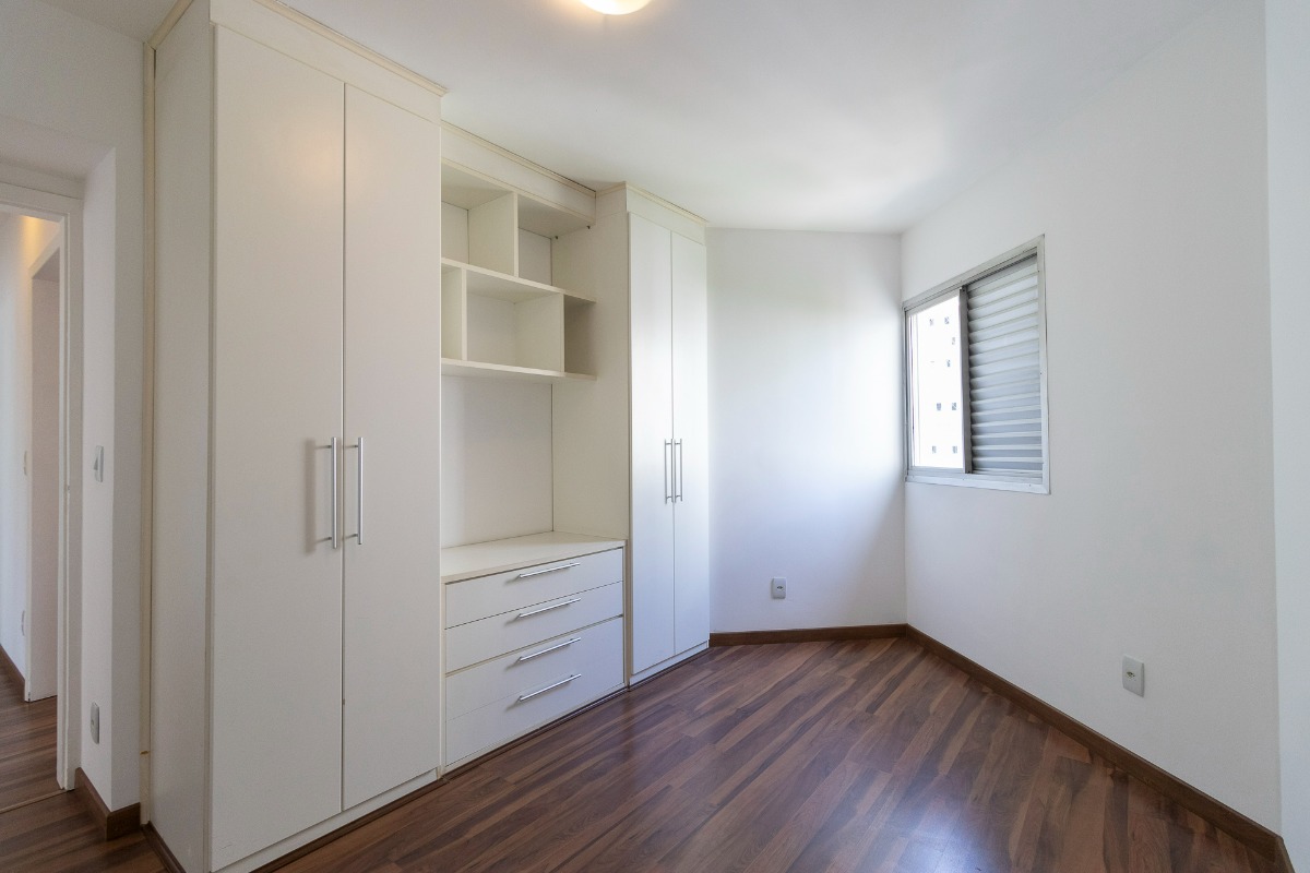 Apartamento à venda com 3 quartos, 90m² - Foto 3