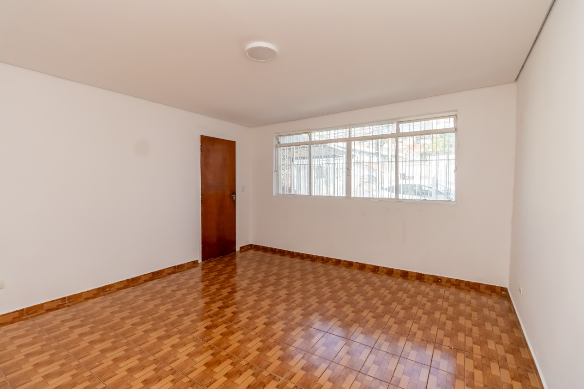 Casa à venda com 4 quartos, 150m² - Foto 2