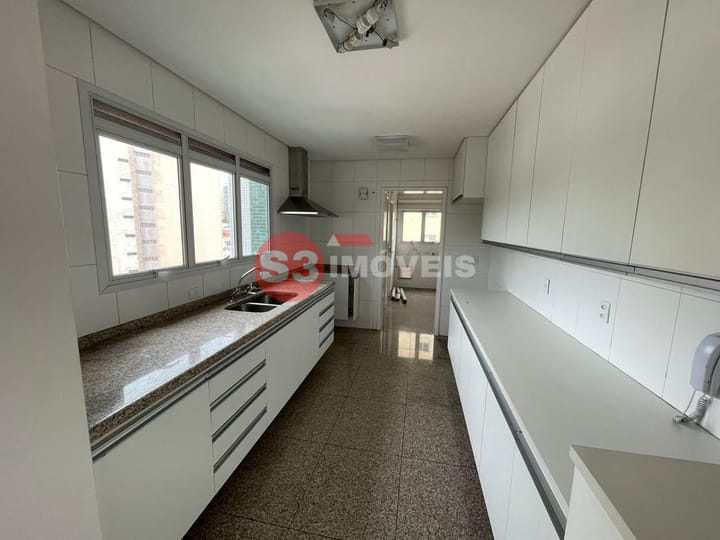 Apartamento à venda com 3 quartos, 234m² - Foto 8