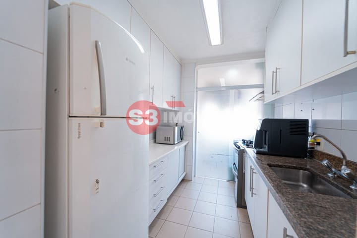 Apartamento à venda com 2 quartos, 70m² - Foto 13