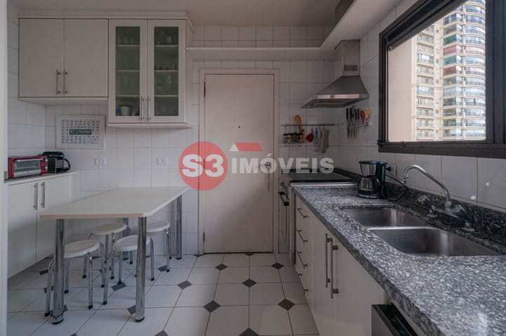 Apartamento à venda com 3 quartos, 127m² - Foto 12