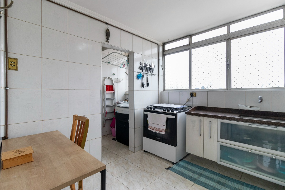 Apartamento à venda com 2 quartos, 68m² - Foto 7