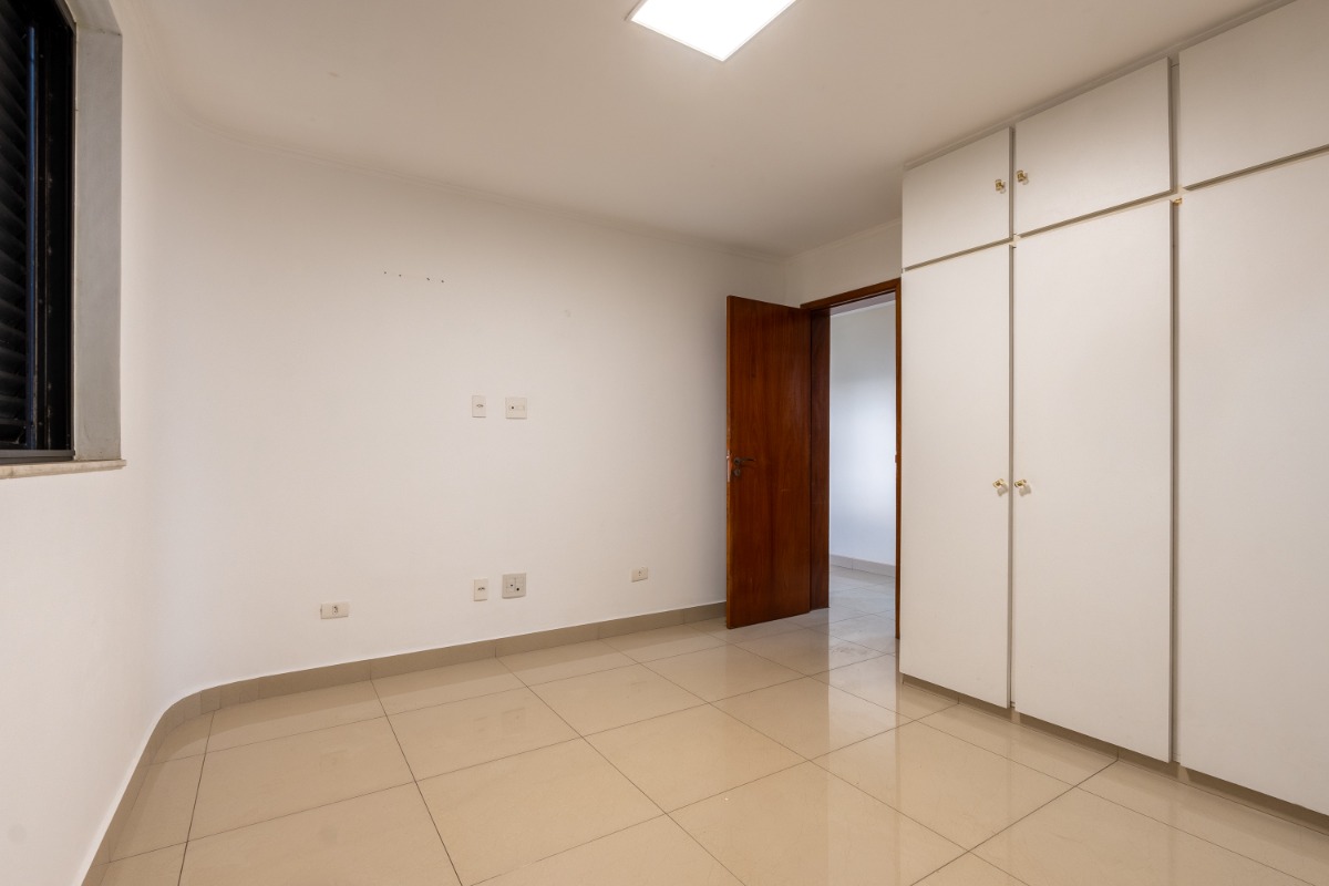 Apartamento à venda com 4 quartos, 220m² - Foto 30