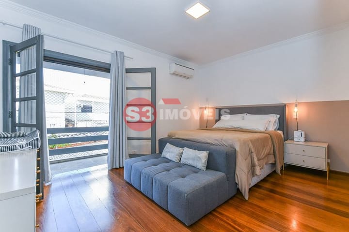 Casa à venda com 4 quartos, 240m² - Foto 17