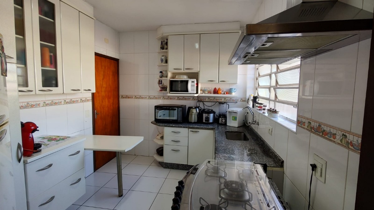 Casa à venda com 3 quartos, 115m² - Foto 8