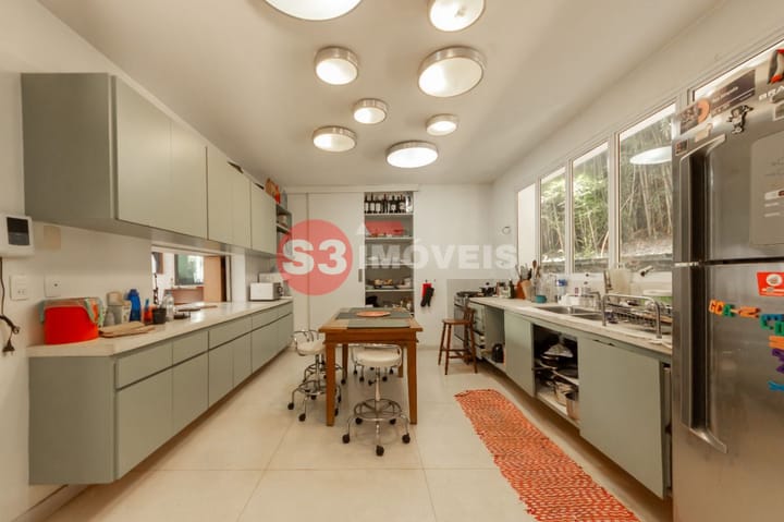 Casa à venda com 3 quartos, 333m² - Foto 35