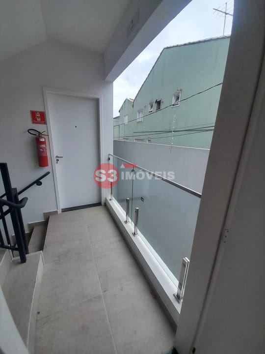 Apartamento à venda com 2 quartos, 40m² - Foto 11