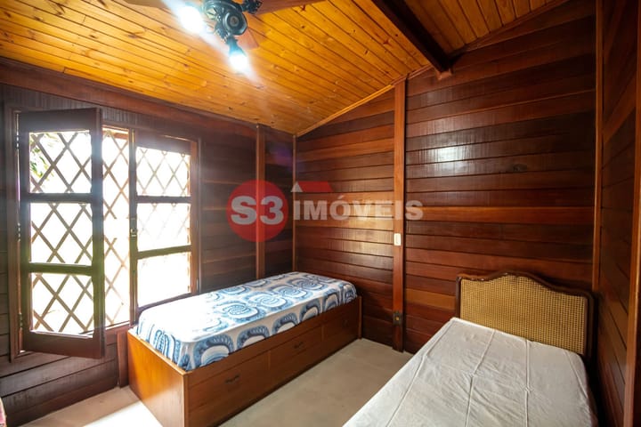 Casa à venda com 3 quartos, 232m² - Foto 18