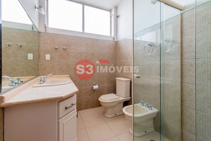 Apartamento à venda com 3 quartos, 243m² - Foto 16