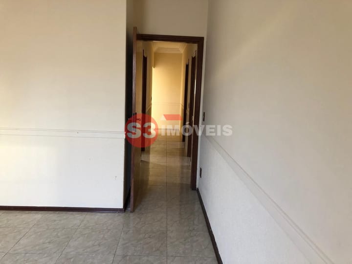 Casa à venda e aluguel com 5 quartos, 250m² - Foto 13