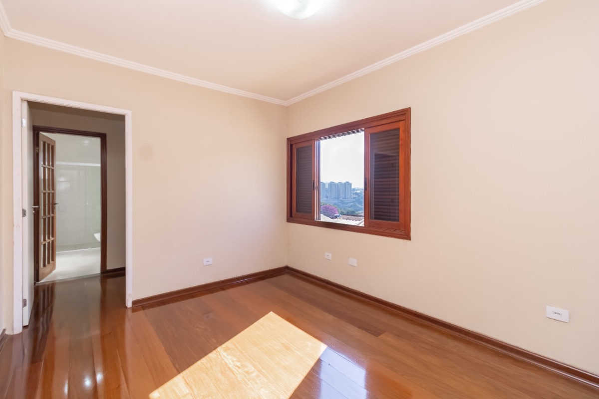 Casa à venda com 3 quartos, 213m² - Foto 13