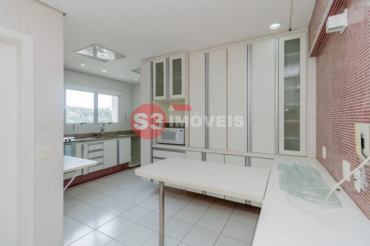 Apartamento à venda com 3 quartos, 184m² - Foto 22