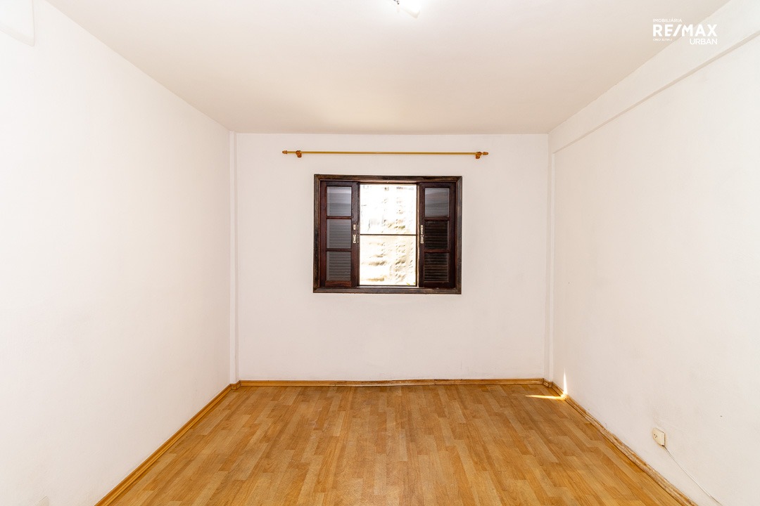 Casa à venda com 4 quartos, 150m² - Foto 17