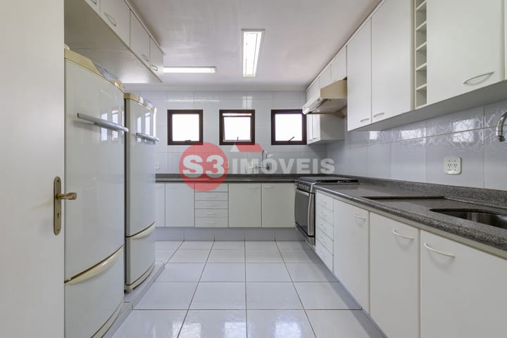 Apartamento à venda com 4 quartos, 328m² - Foto 11