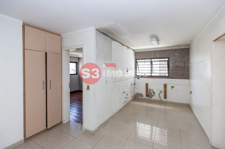 Apartamento à venda com 3 quartos, 175m² - Foto 10