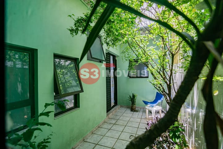 Casa à venda com 4 quartos, 420m² - Foto 27